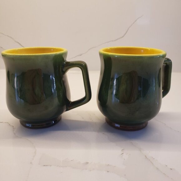 Set of 2 Glazed Green Exterior Yellow Interior mini small tea coffee mu… - Picture 2 of 9